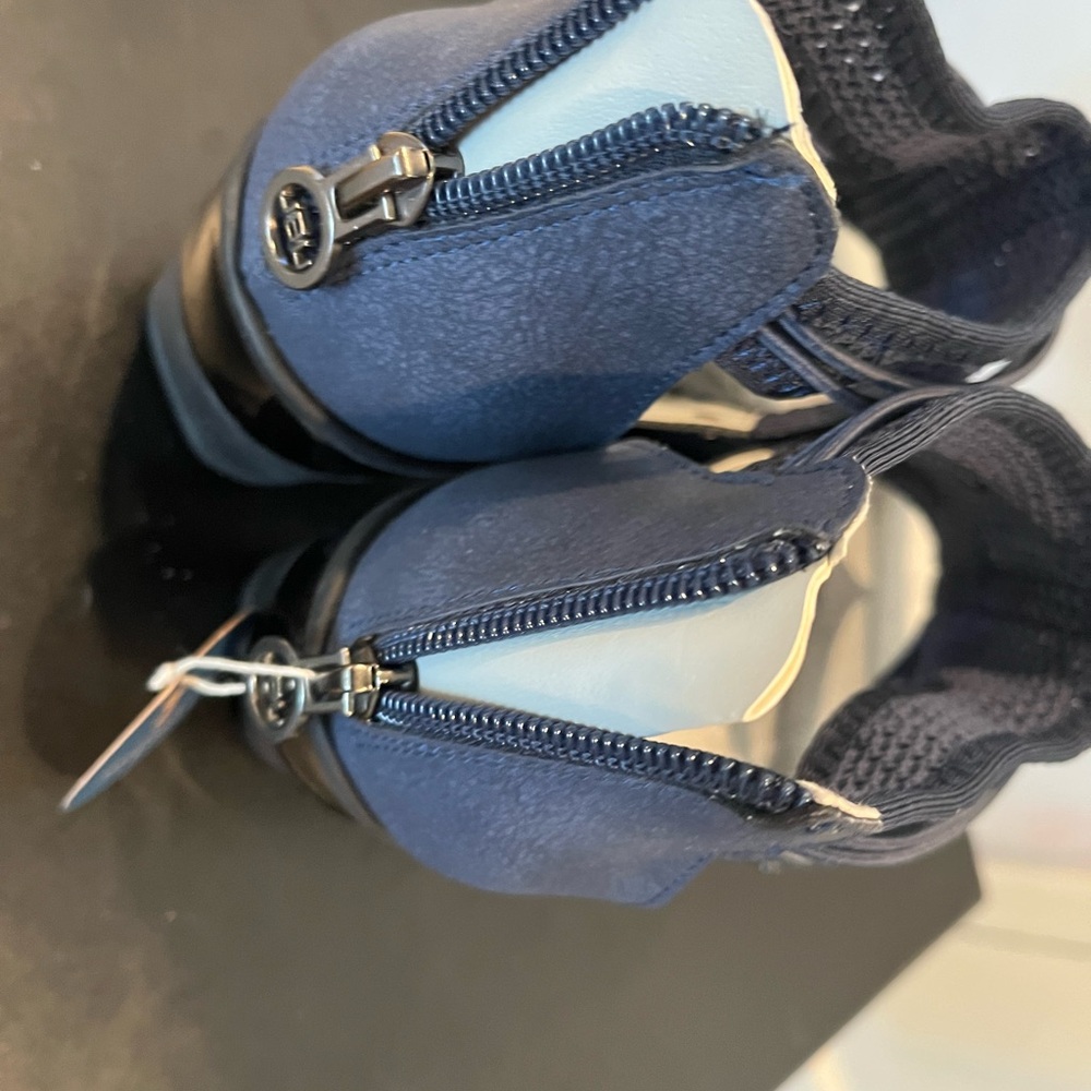 JBU Navy Mesh Adjustable Strappy Sandals - Picture 7 of 9